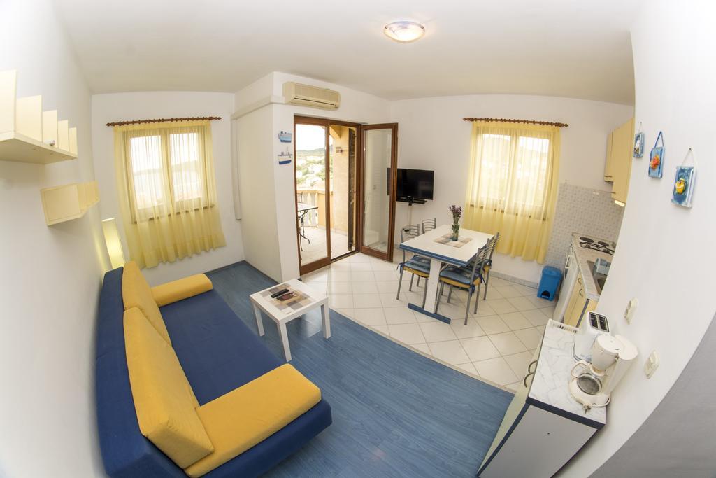 House Lucija Apartment Сали Екстериор снимка
